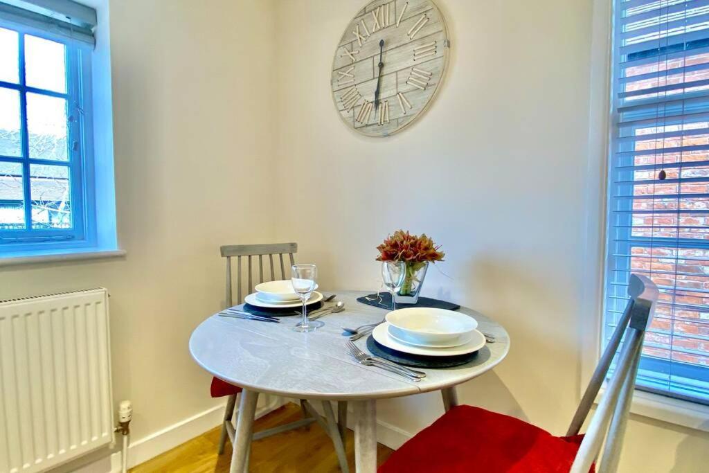 Tilly'S A Perfect Apartment In The Market Town Of Ledbury Extérieur photo